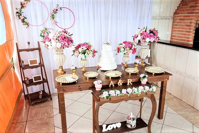 Decoração de Casamento Rústica com Painel de Tecido